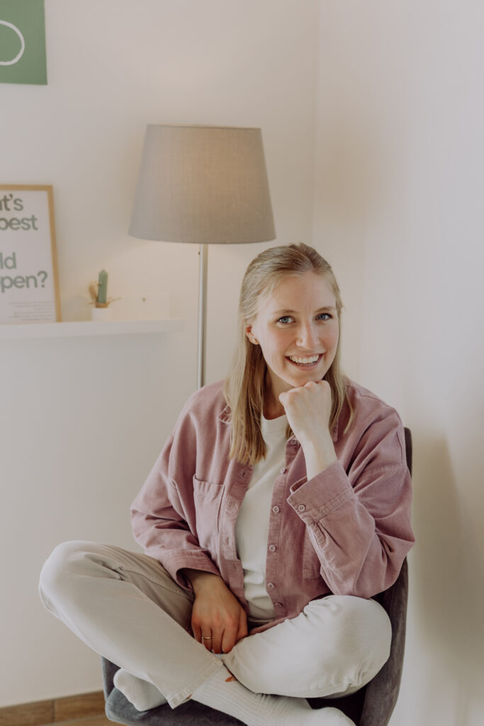 Portrait von Beke, Begleitende Kinesiologin